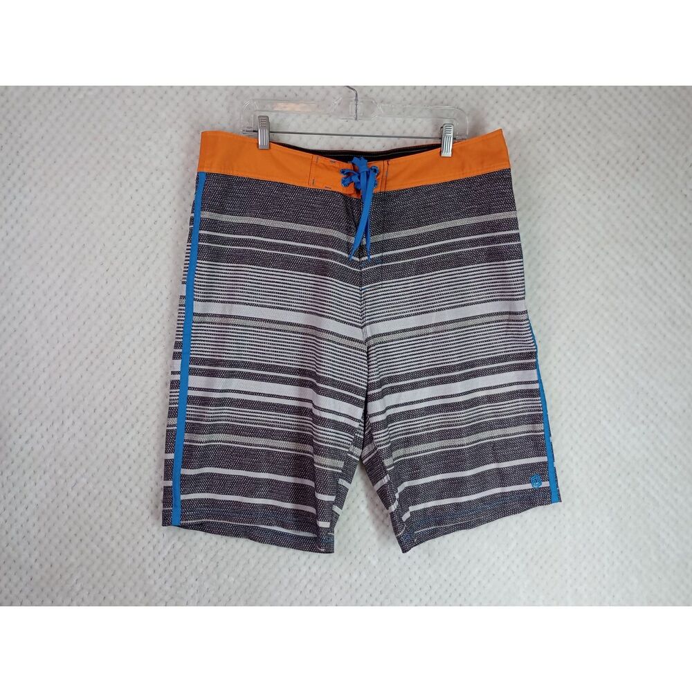 BKE Sport Slim Fit Men's 38 Gray Grey Striped 12" Board Shorts